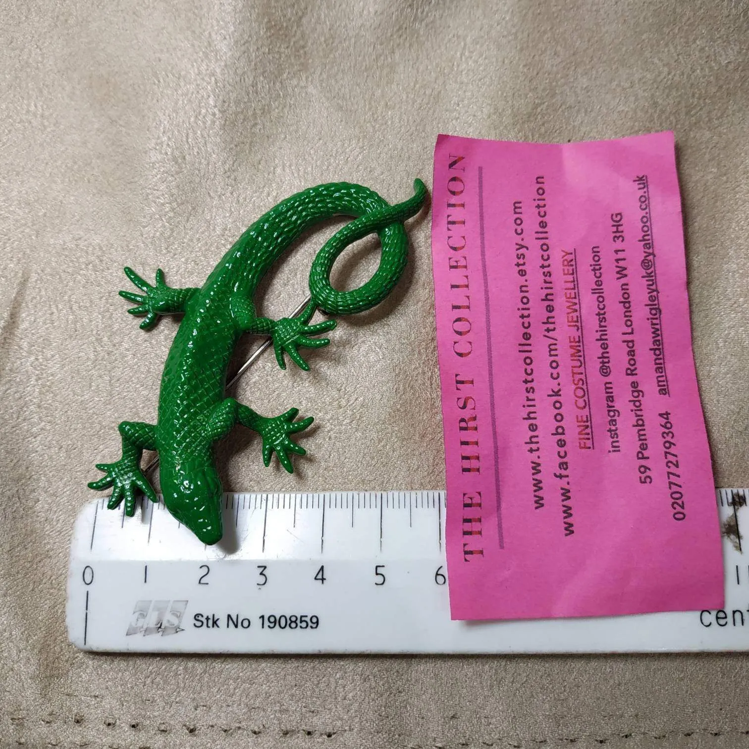 Green Gecko Lizard brooch by JJ pewter